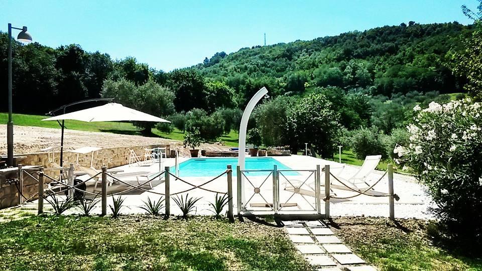 Agriturismo La Barca Nel Bosco Rosciano  Экстерьер фото